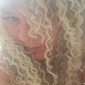 Meet your Posher, Luz